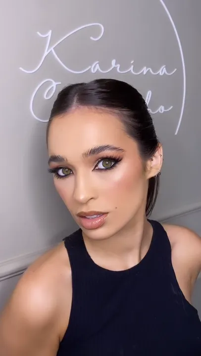 Maquiagem sofisticada para formatura em Joinville por Karina Coutinho Beauty