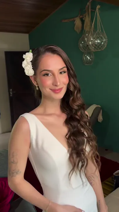 Maquiagem blindada para noivas em Joinville com acabamento natural e duradouro - Karina Coutinho Beauty